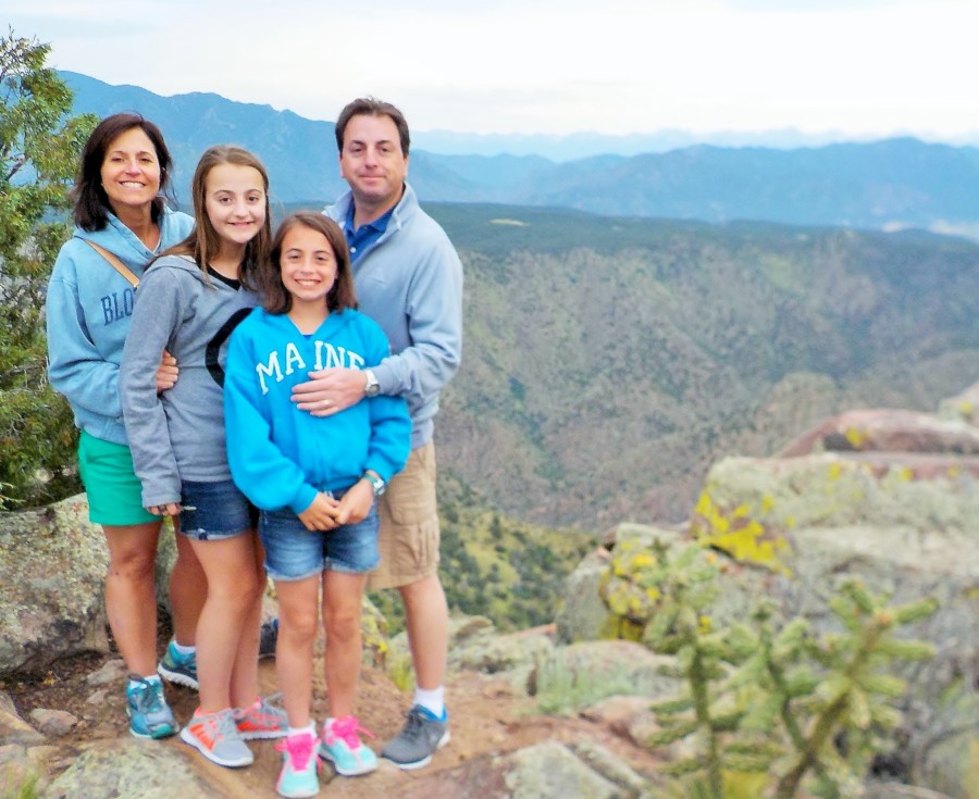 Family-Smiling-Above-the-Royal-Gorge